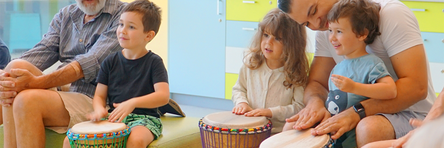 Toddlers Sing and Play: Storytelling with Olman