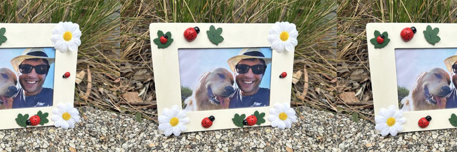 Decorate a Picture Frame